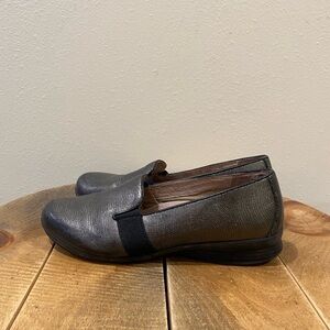 Dansko Addy Metallic Loafers size 8